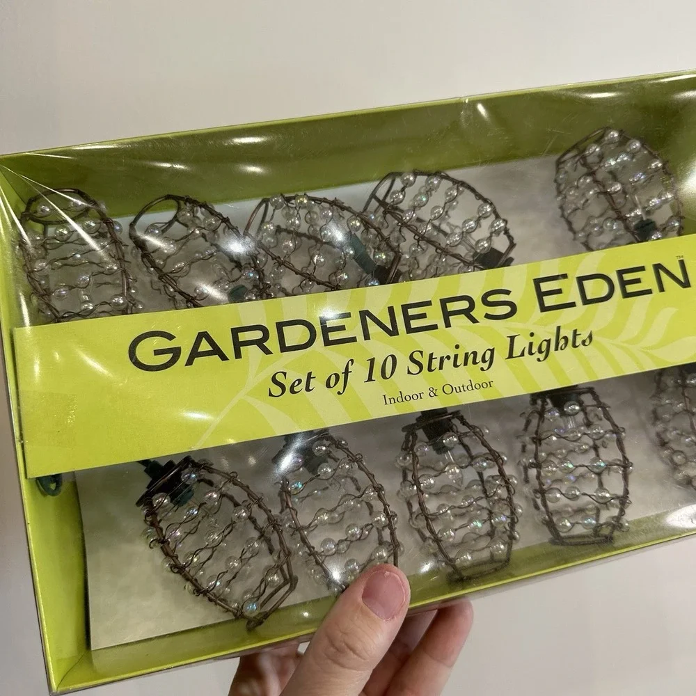 Gardeners Eden Bronze Wire Leaf String Lights - Set of 10